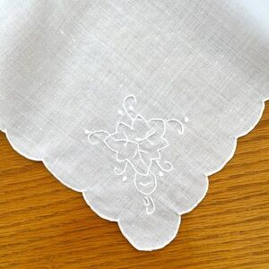 EMBROIDERED NAPKINS